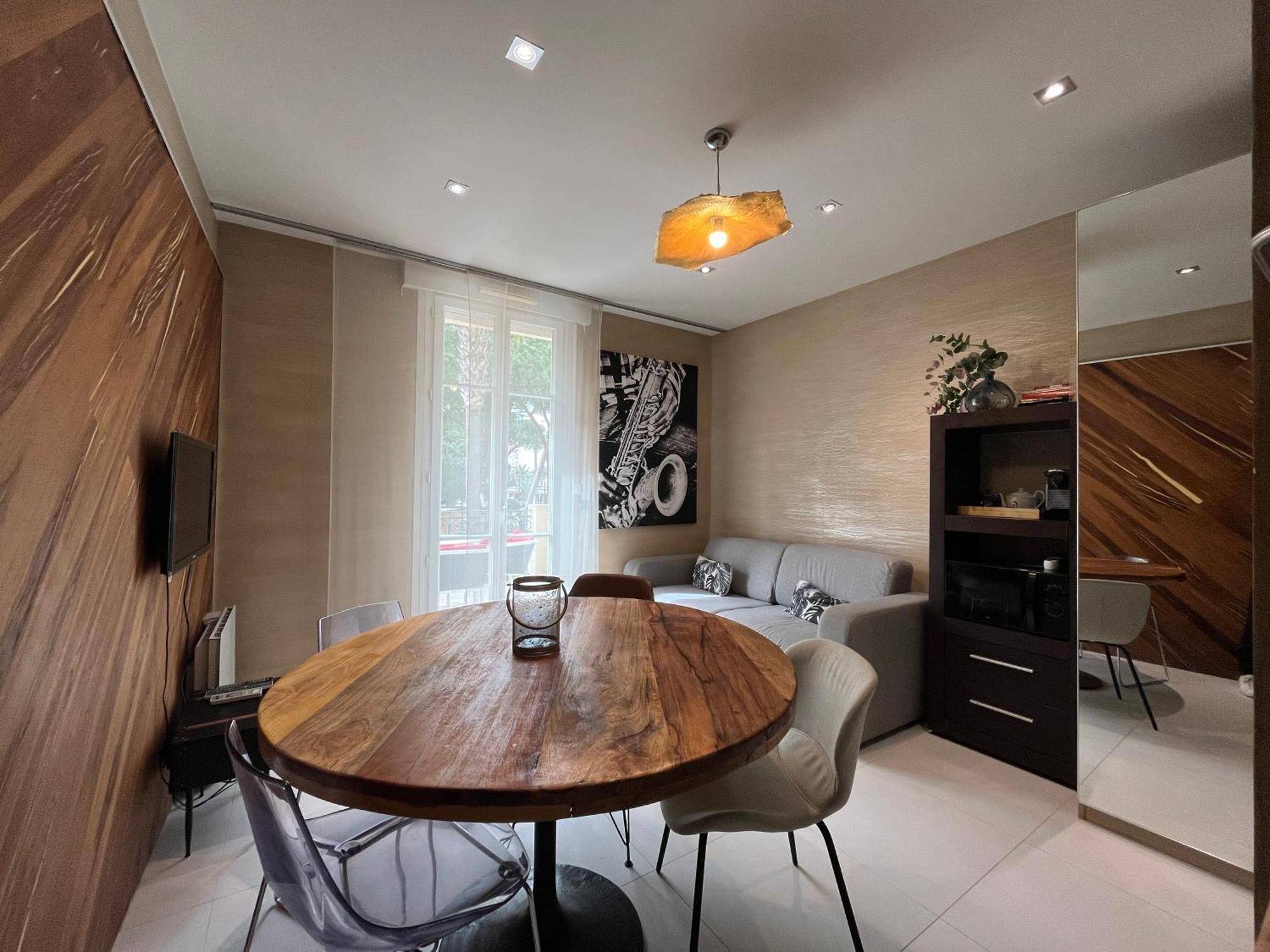 Appartement Sur La Pinede A Juan Les Pins أنتيب المظهر الخارجي الصورة